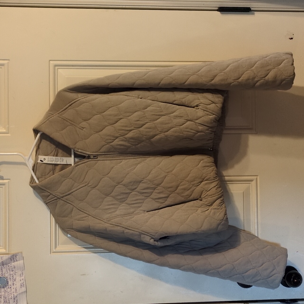 Stay Chic and Cozy with the Lululemon Quilted Calm Jacket